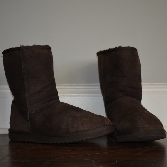 Brown UGGs, size 7, women’s - Picture 1 of 5